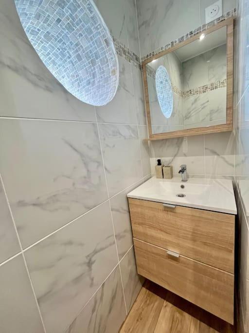 Appartement T2 Renove A 15 Min De Lyon à Pierre-Bénite Extérieur photo