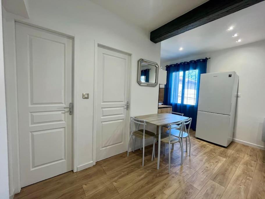 Appartement T2 Renove A 15 Min De Lyon à Pierre-Bénite Extérieur photo